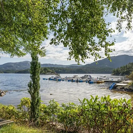 Peaceful In Skrabbavikja With Fjord View Feriehus *